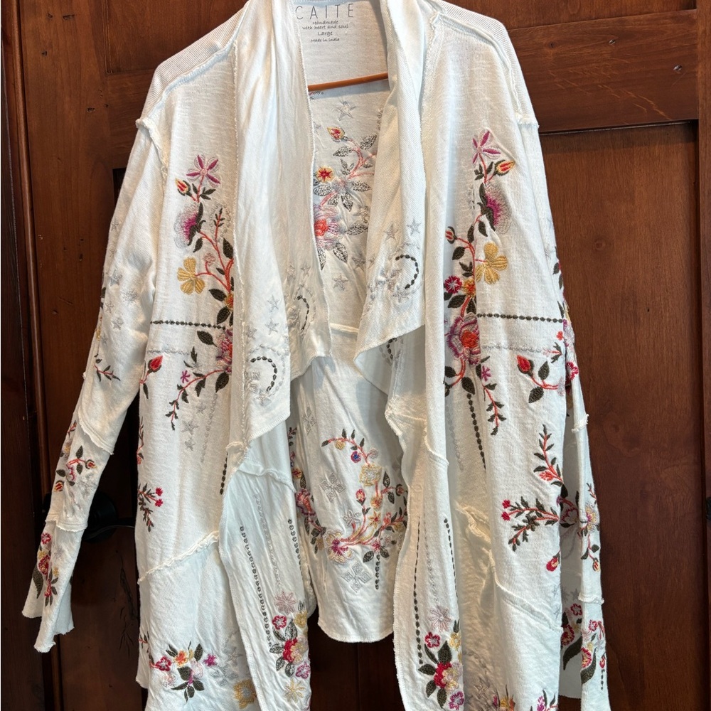 CAITE Women's Floral Embroidered Cardigan - Cream